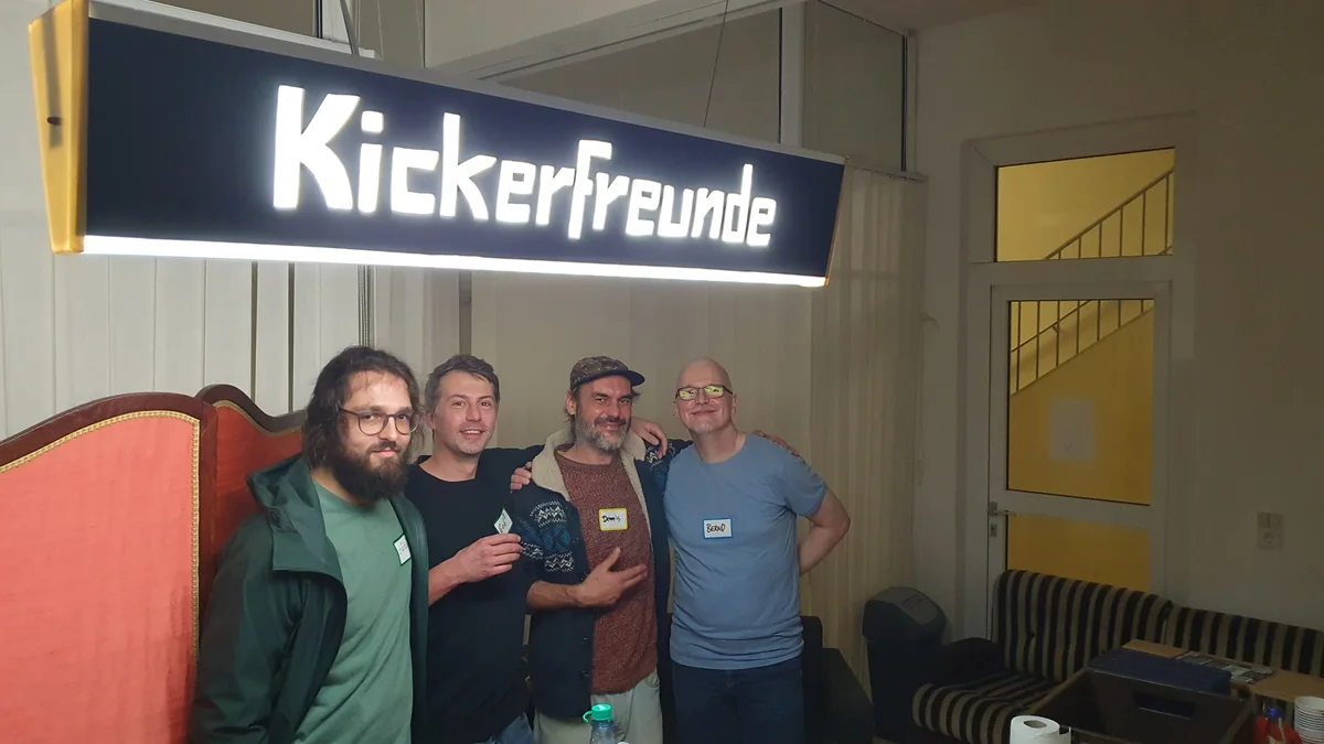 Siegergruppe bei der Kickerparty